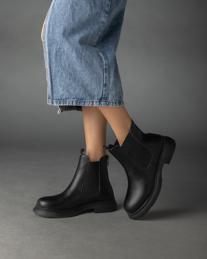 Vio Boot in black