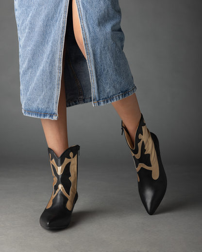 Mariposa Cowgirl Boots - Black x Gold