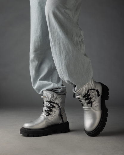 Puffer Boots in Silver