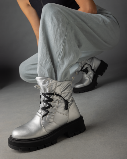 Puffer Boots in Silver