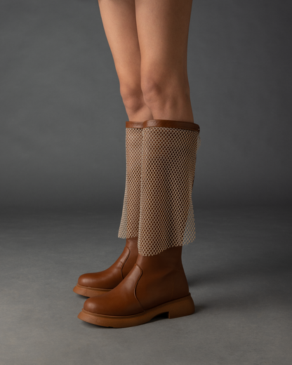 The classic boot with detachable crystal band in Camel