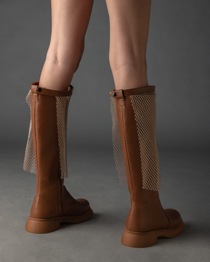 The classic boot with detachable crystal band in Camel