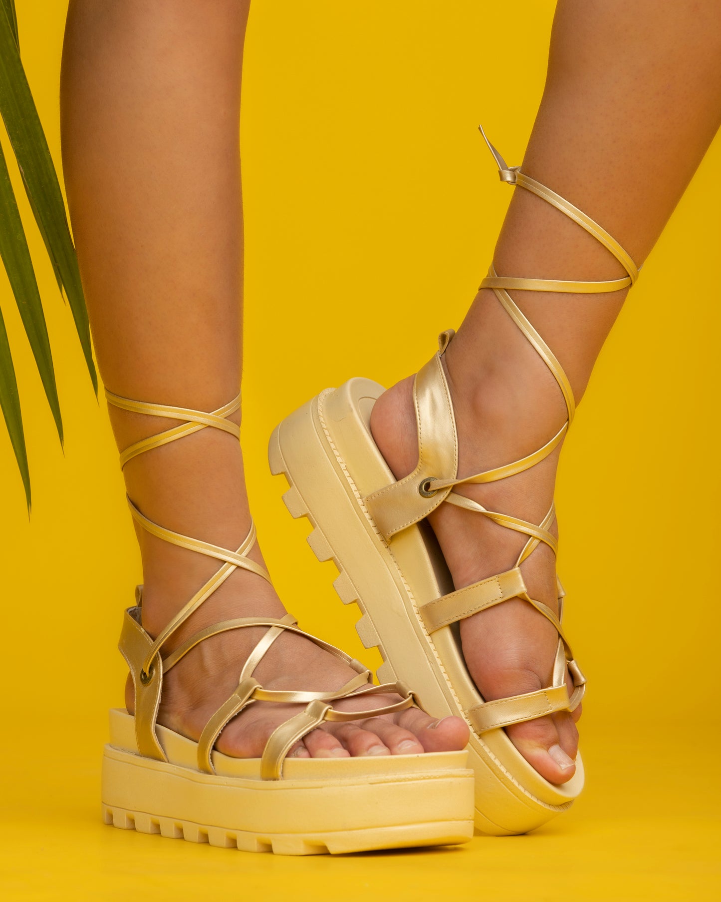 Spaghetti Sandals - Gold