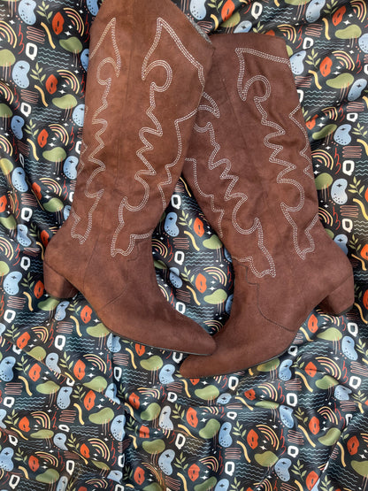 Detalles Suede Cowgirl Boots - BROWN