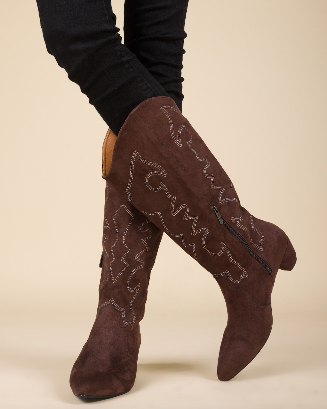 Detalles Suede Cowgirl Boots - BROWN